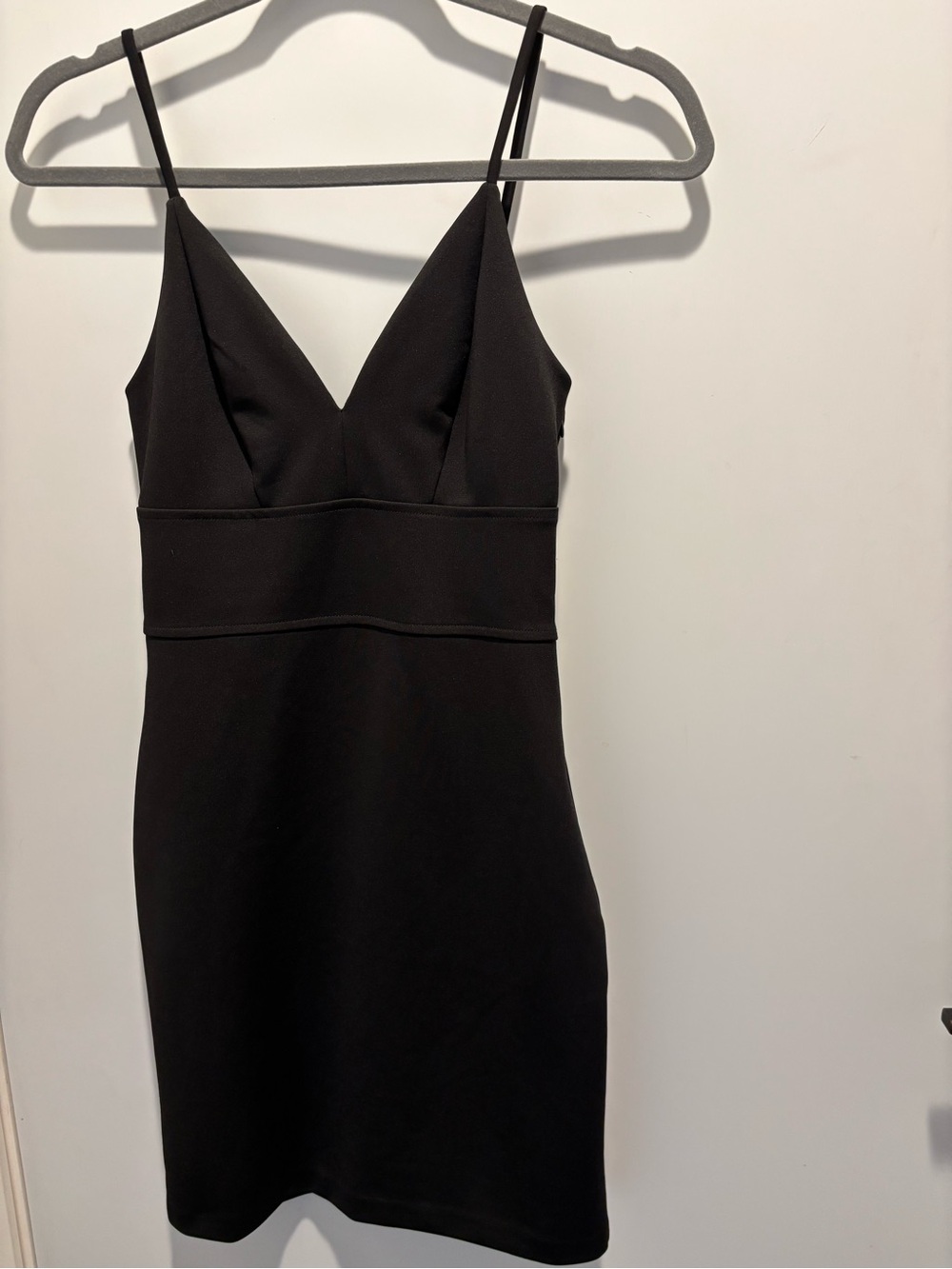 Classic Black Spaghetti-Strap Bodycon Dress